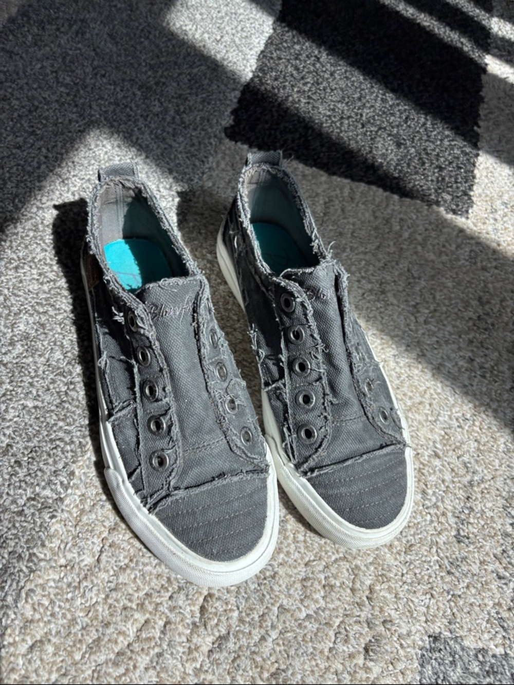 Blowfish Malibu Women’s Alex Slip On Sneaker 6.5M